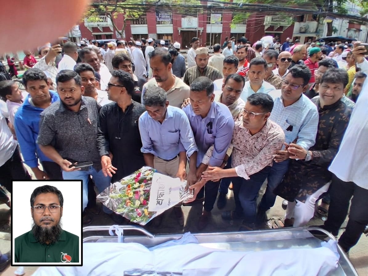 তৃতীয় জানাজা শেষে সাংবাদিক মিরাজের দাফন সম্পন্ন : শোকে স্তব্দ বরিশালের মিডিয়াঙ্গন
