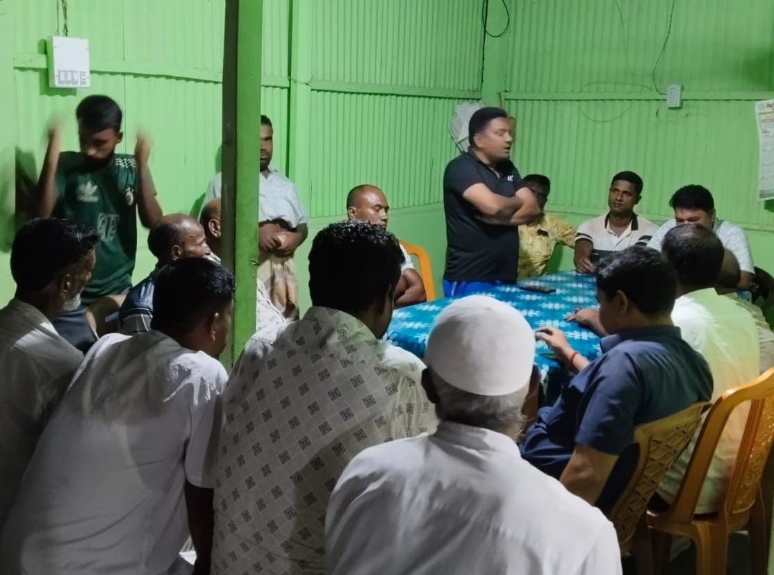 নাগেশ্বরীতে  “কমিউনিটি পুলিশিং কমিটি” র সভাপতি মিলন সম্পাদক রনজু