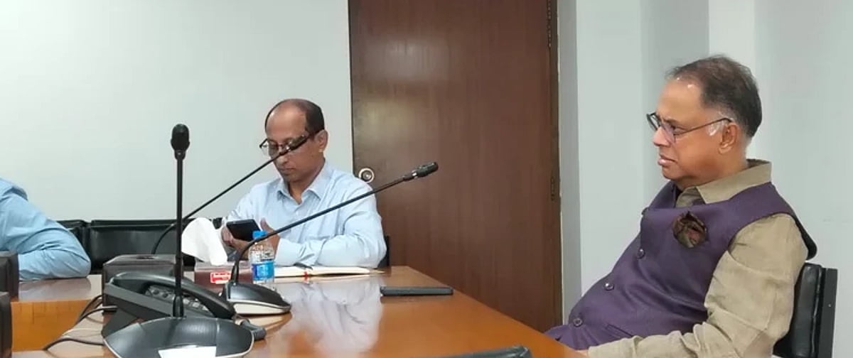 এলপিজির কৃত্রিম সংকট ও অতিরিক্ত দামে বিক্রি খতিয়ে দেখতে মন্ত্রীর নির্দেশ