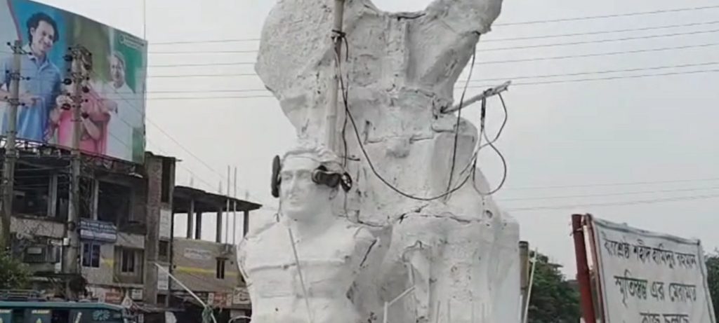 মুক্তিযুদ্ধের স্থাপনায় বারবার আক্রমণ কেন?