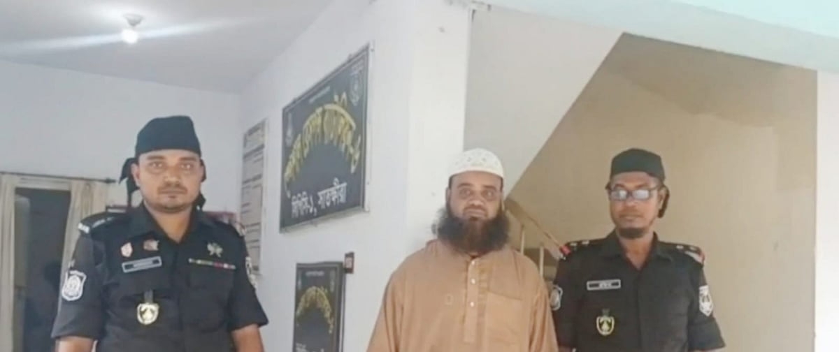 গ্রেপ্তার এড়াতে ভিন্ন সিম ও ফোন ব্যবহার করছিলেন প্রধান আসামি আমিনী
